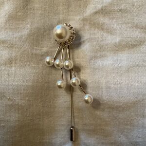 Elegant Pearl Drop Stick Pinw/ Clear Stones